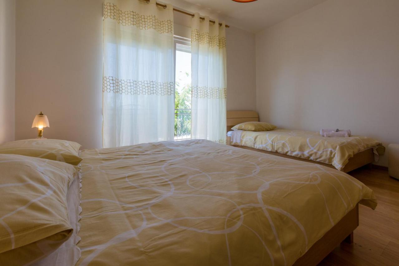 Apartments Domino R Dramalj Extérieur photo